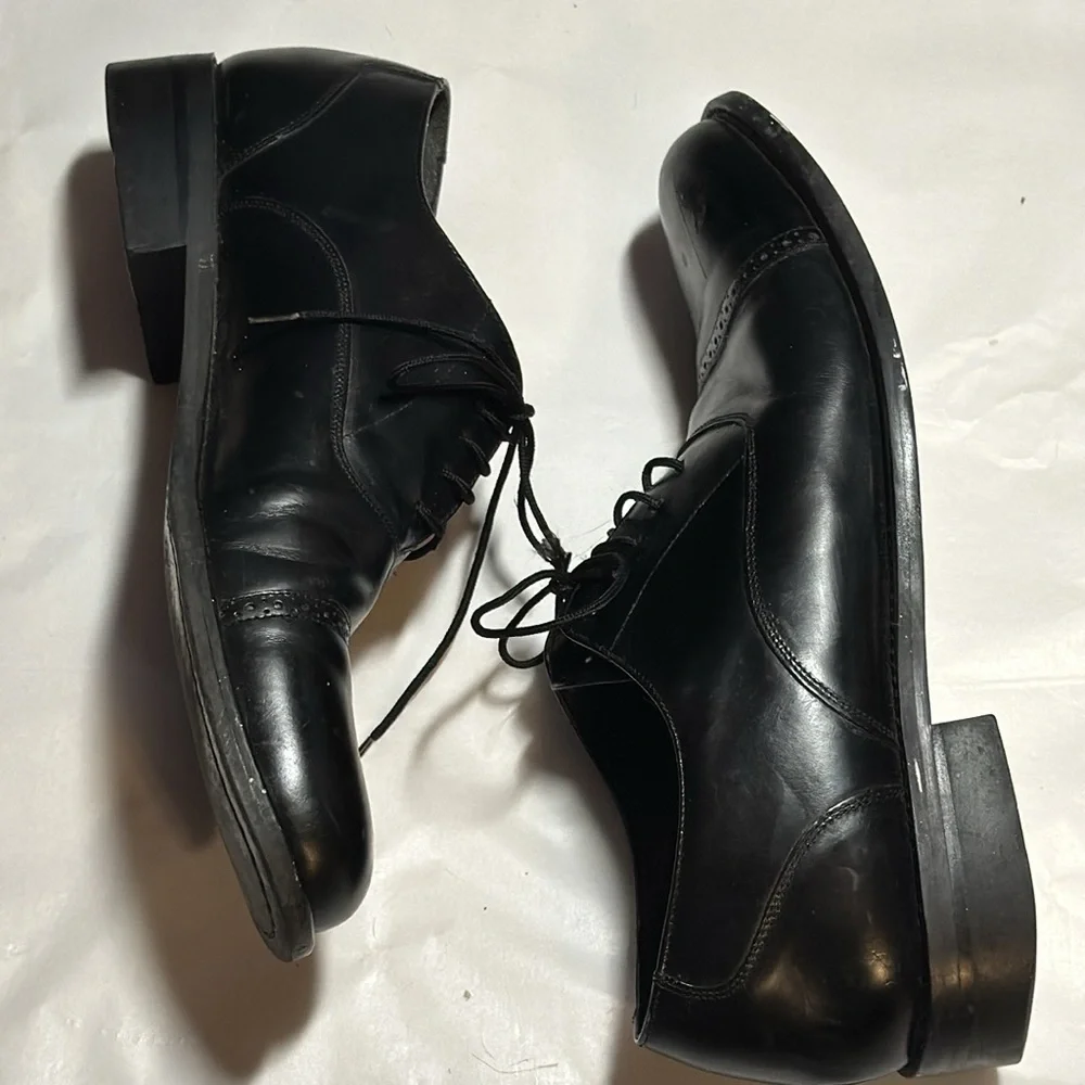 Leather Classics Oxford‎ lace up black men’s shoes Sz 10 AA